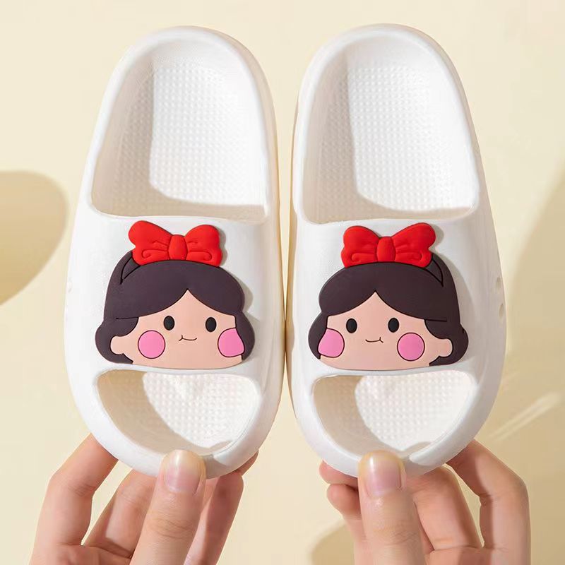 Childrens slippers summer new boys shoes home fashion cartoon soft bottom kindergarten childrens sandals girls summer Bow White