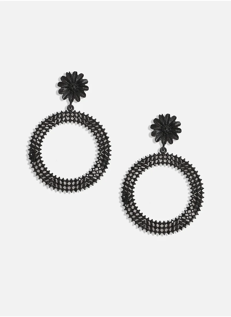 SOHI Maxi Daisy Intricate Circular Drop Earrings