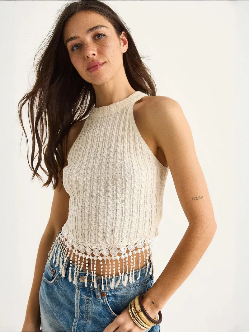 بيانكو لوتشي بلوزة قصيرة بحمالات عنق مزخرفة من لوتشي