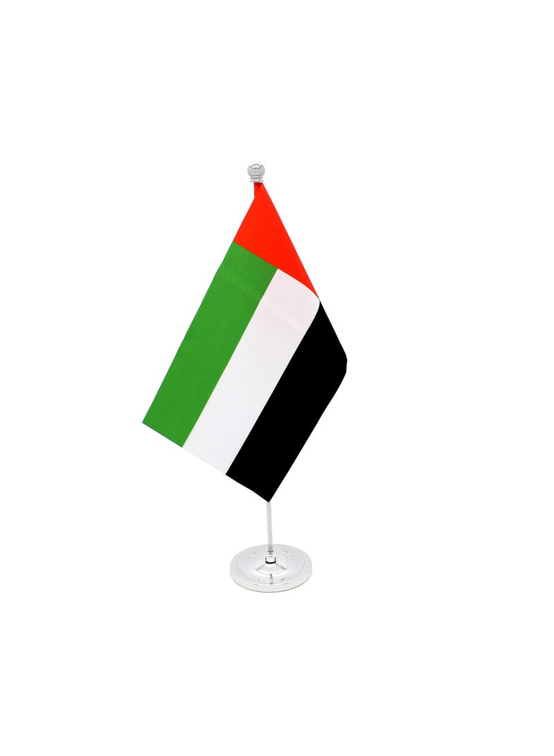 ماركة غير محددة علم مكتب معدني واحد لدولة الإمارات العربية المتحدة - حامل سارية علم متين للمكتب أو المنزل أو المكتب أو المناسبات لتزيين طاولة المؤتمرات - حامل عمود أعلام صغير - حامل علم معدني فضي للمدارس  - Image 1