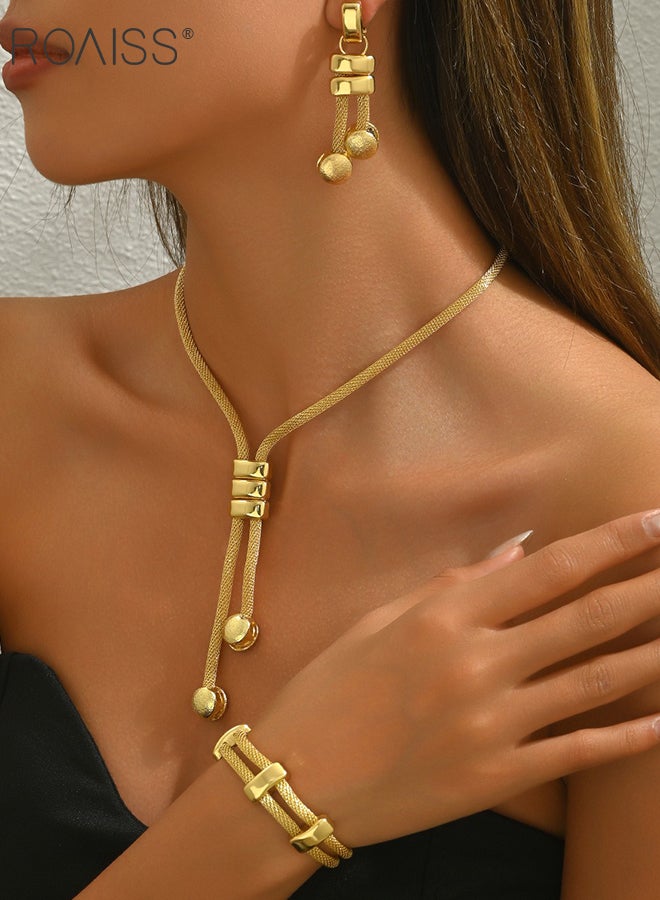 رويس مجموعة مجوهرات مكونة من 4 قطع من الأقراط الذهبية والقلائد والأساور للنساء، قلادة عصرية، إكسسوارات رائعة وأنيقة، مناسبة لحفلات الزفاف والارتداء اليومي - Image 3