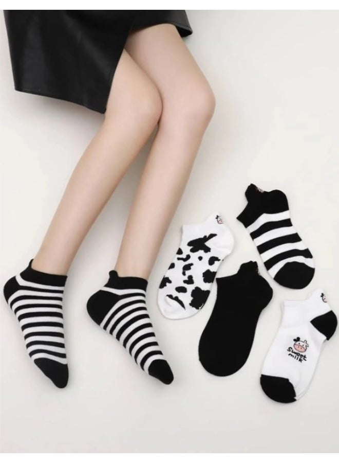 5 أزواج من الجوارب المطبوعة بنقشة البقر باللونين الأسود والأبيض - Image 1