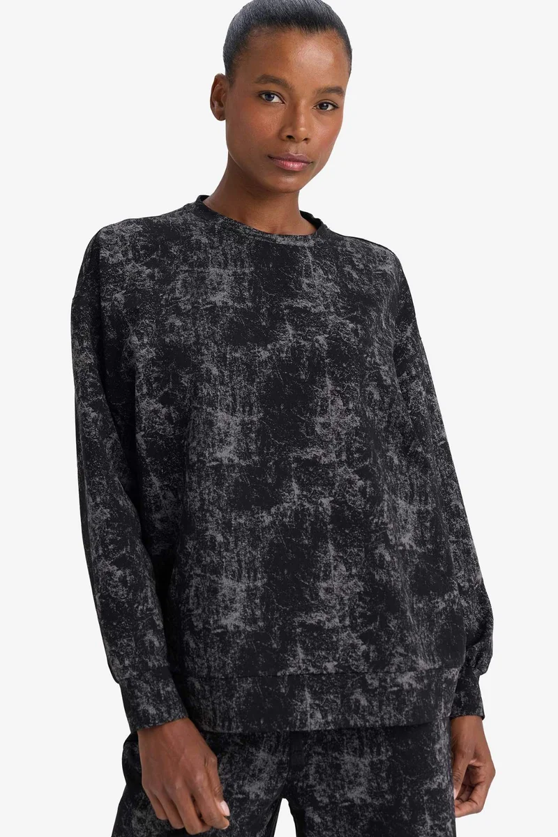 ديفاكتو Oversize Long Sleeve Sweatshirt