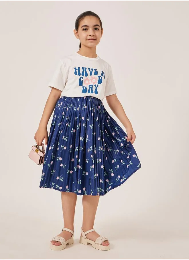 ستايلي Styli Slogan Print T-Shirt and All-Over Print Skirt