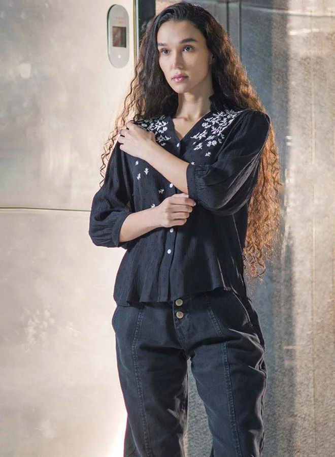 Virgio VIRGIO 100% Viscose Top With Intricate Contrast Embroidery