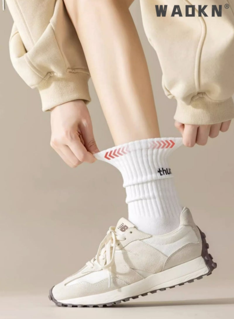 دبليو أيه أو كي أن 5 أزواج من الجوارب الرياضية الرجالية ذات النعل المبطن والممشط من القطن، جوارب رياضية فضفاضة للنساء، جوارب قطنية مرنة مبتكرة، جوارب كاجوال - مثالية للارتداء اليومي - Image 3