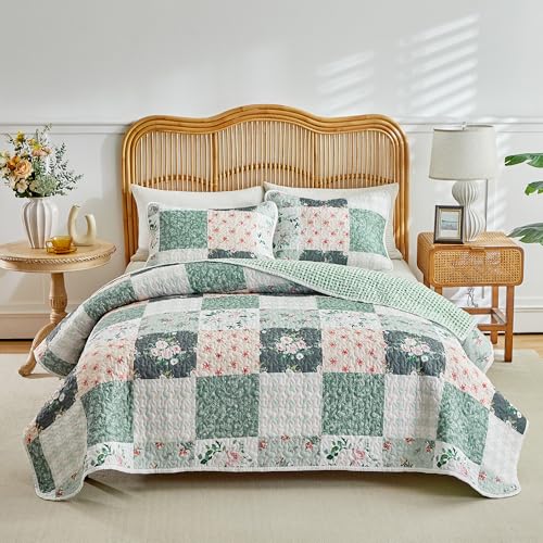 Joyreap 3 Pieces Floral Patchwork Quilt Set Queen, Green Flowers Design, Soft n Cozy Microfiber Quilt, Bedspread Bed Cover for All Season, 1 Quilt and 2 Pillow Shams- 90x90 inches - Image 1