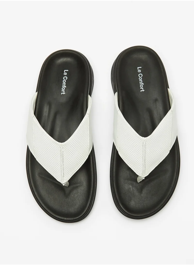 لو كونفورت Mens Textured Slip-On Sandals