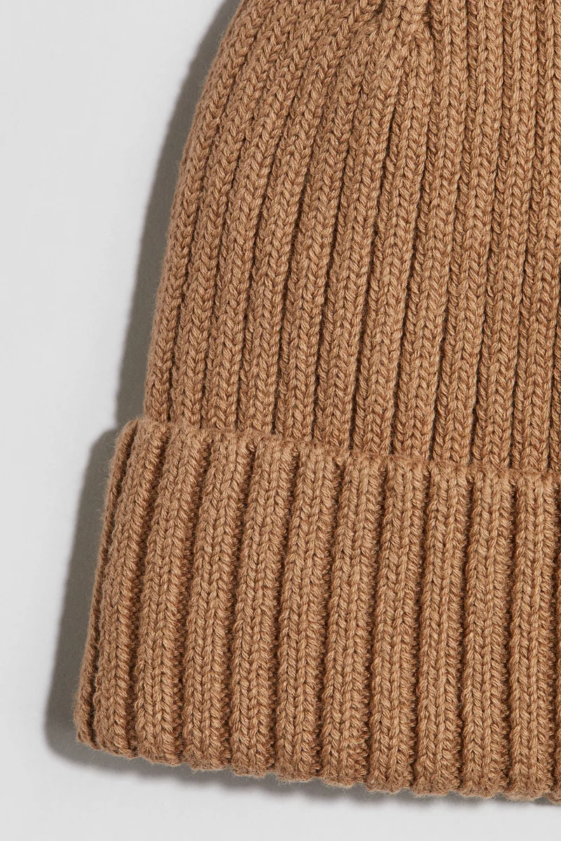 اتش اند ام قبعة بيني من نسيج مضلع