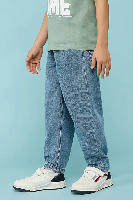 R&B Washed Relaxed Jeans with Button Closure