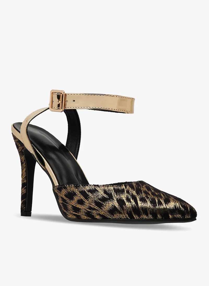 جينجر حذاء بكعب عالٍ