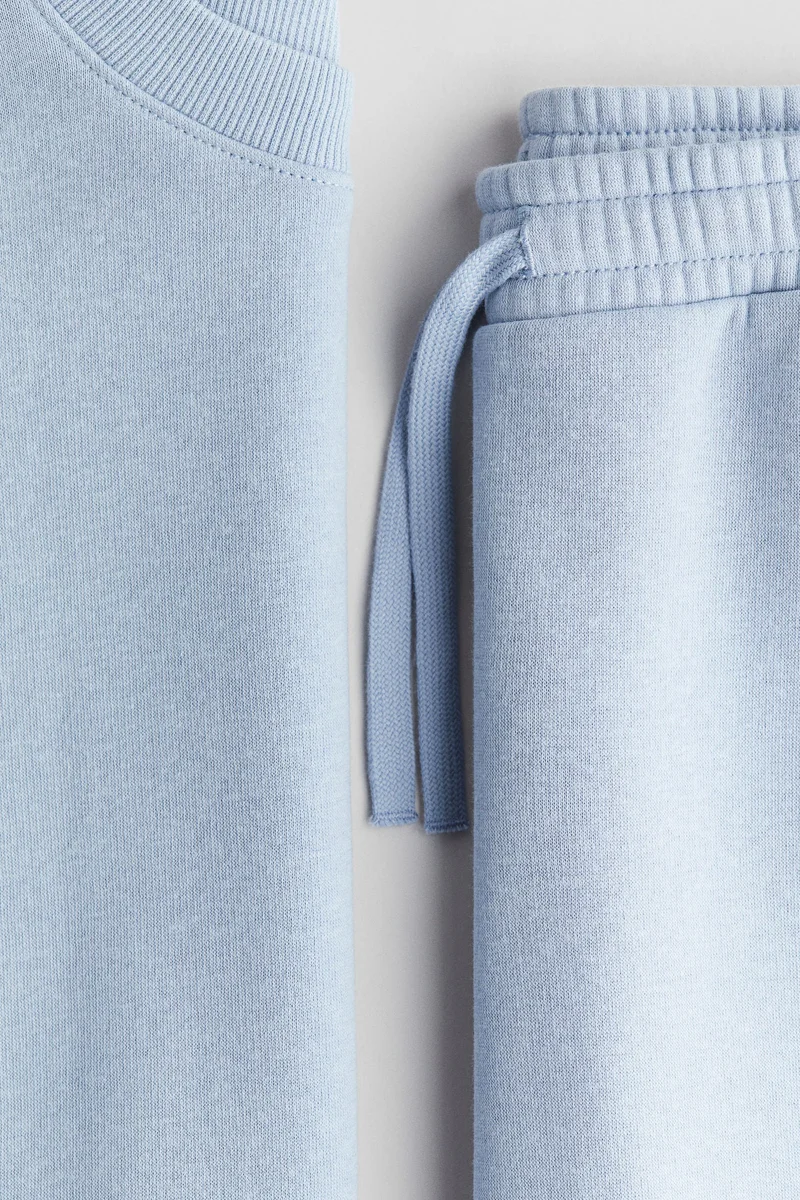 H&M 2-piece sweatshirt and joggers set