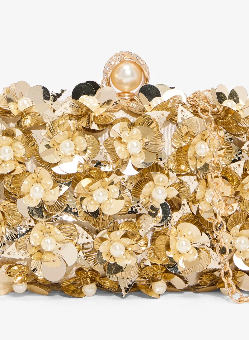 خزانة حقيبة بتفاصيل ترتر ذهبي