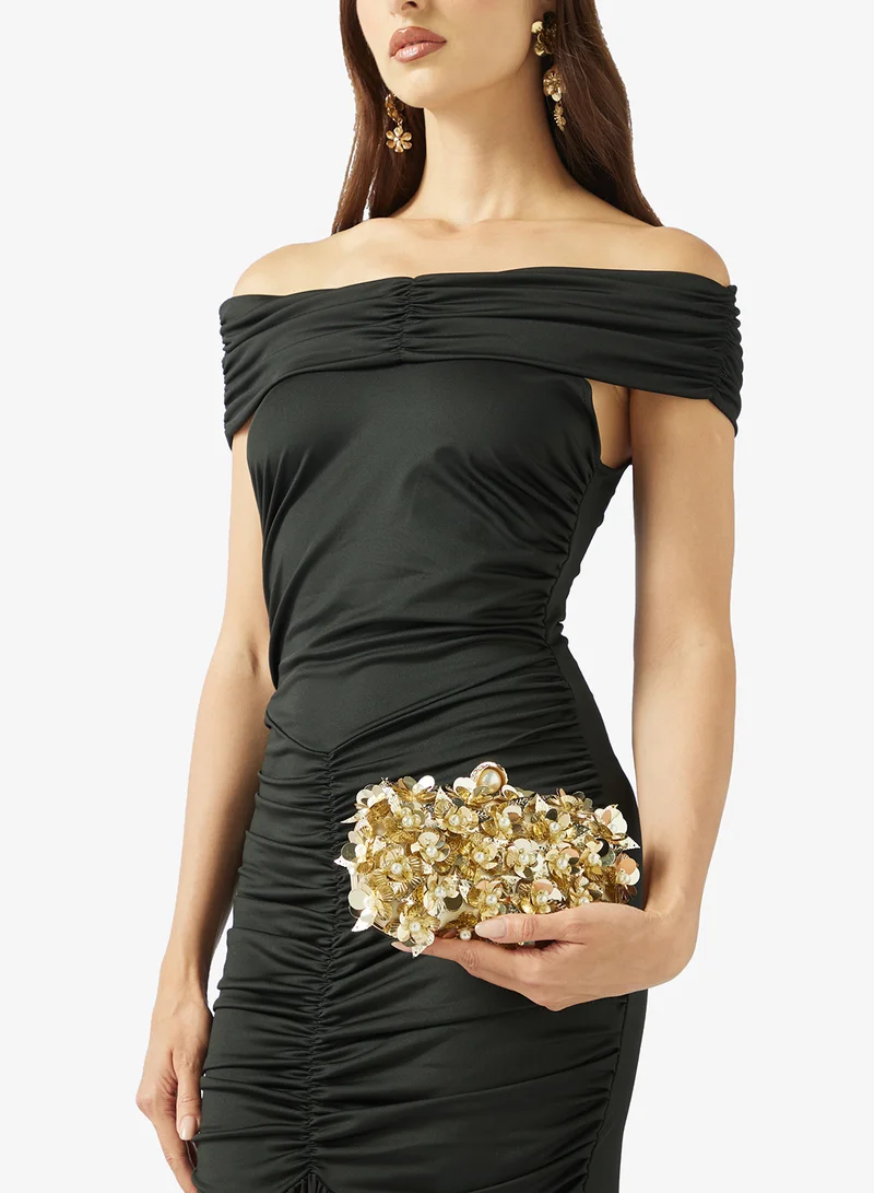 خزانة حقيبة بتفاصيل ترتر ذهبي