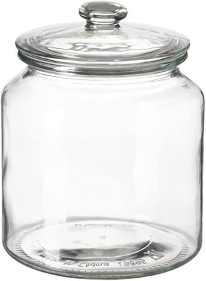 A jar with a lid, transparent glass 1.9 liter