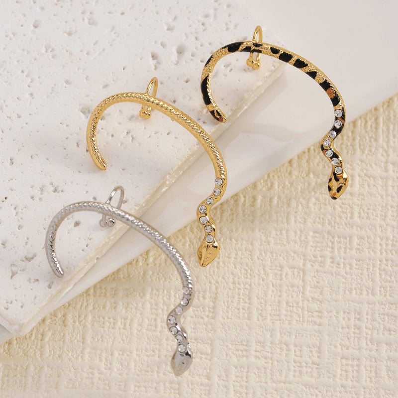 ofeankri Snake-Shaped Diamond-Encrusted Ear Cuff - Bold, Cool, and Versatile - Image 3