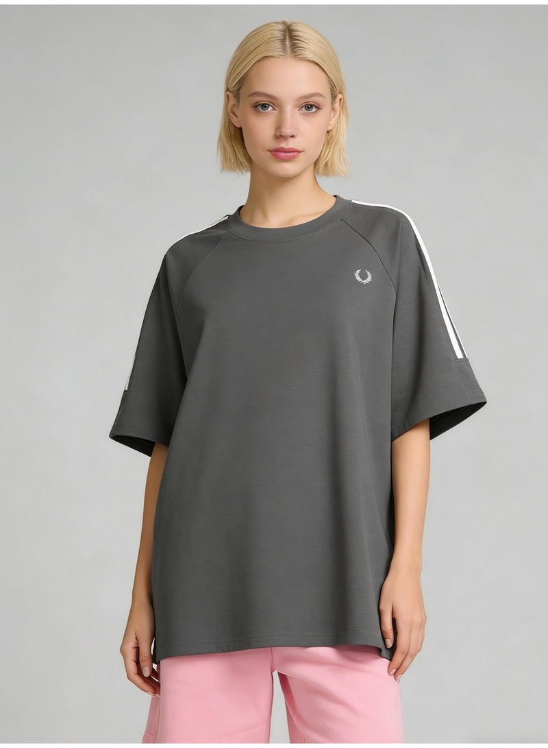 FRED PERRY T-shirts for men and women, high-grade cotton loose short sleeves, classic logo three-dimensional logo, retro street clothes for men and women. Shoulder striped short sleeve design - Image 3
