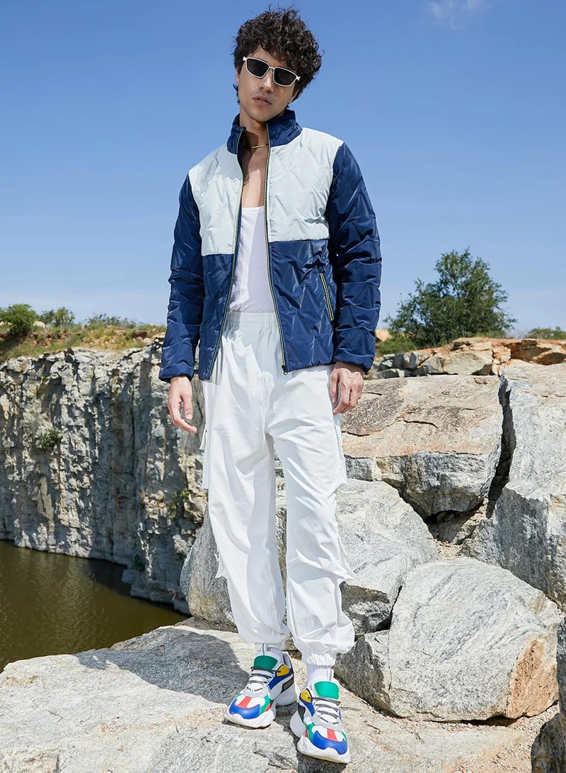 كامبوس سوترا Men's Navy Blue & Light Grey Contrast V Quilted Puffer Jacket