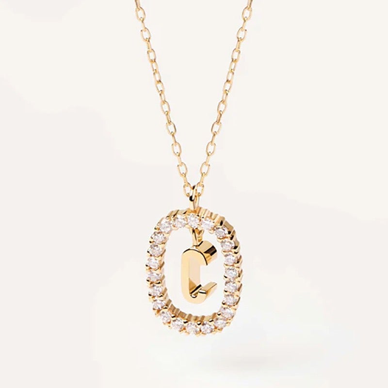 Spanish Style Gold Initial Pendant Necklace for Women, French Niche Design, Light Luxury High-End Letter Necklace