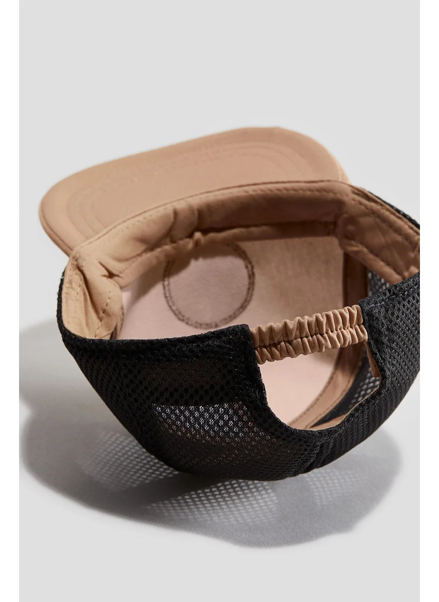 اتش اند ام Appliquéd Cap