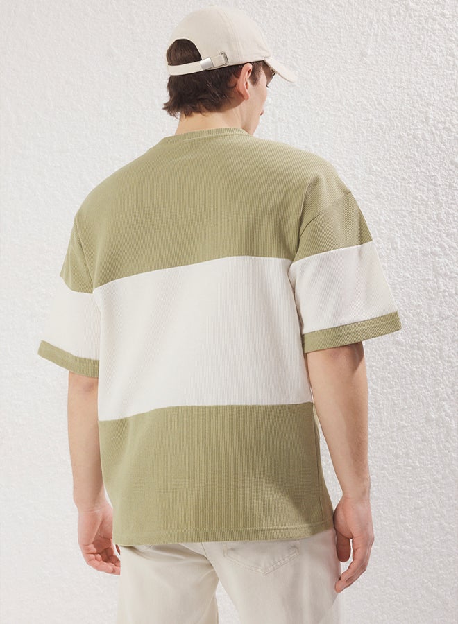 trendyol Men Green and White Stripe T-shirt - Image 2