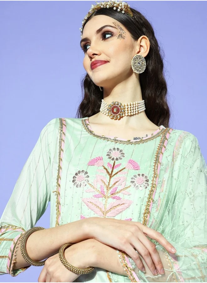 ISHIN Women Floral Embroidered Kurta With Trousers & With Dupatta