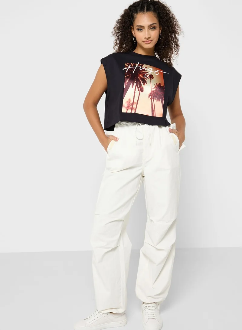 HUGO Round Neck Graphic Crop Top