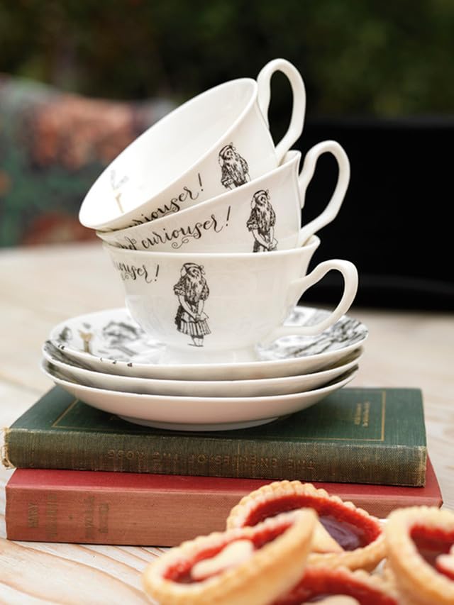 Va V&A Alice in Wonderland Cup and Saucer, 210 ml (7 fl oz) - Image 5