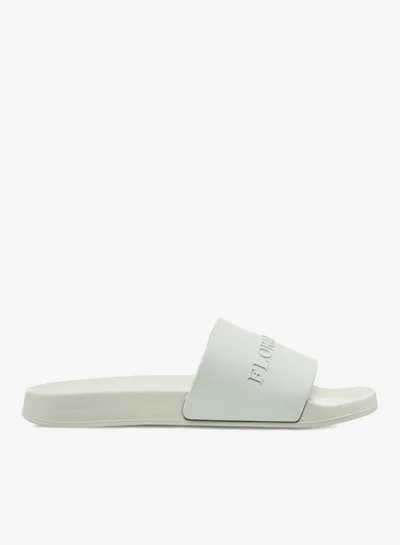 فلورا بيلا من شو إكسبرس سلايدز بشعار نسائي