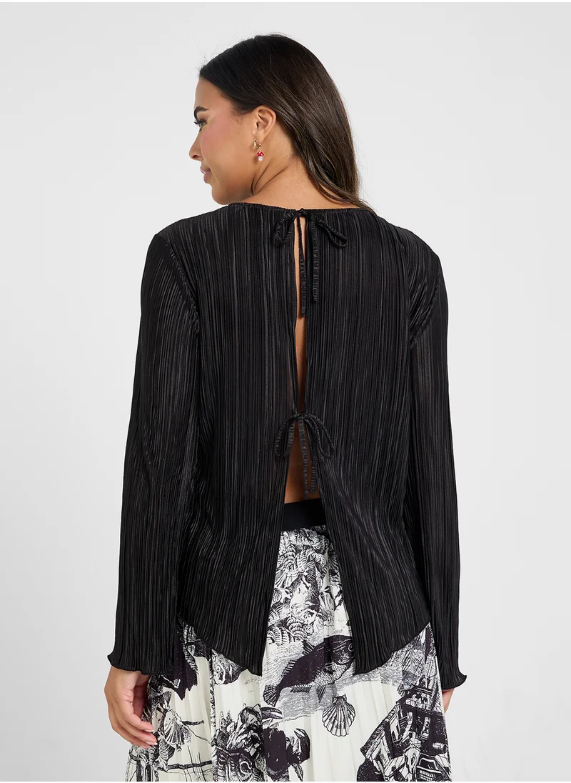 Ginger Pleated Long Sleeves Top Withopen Back