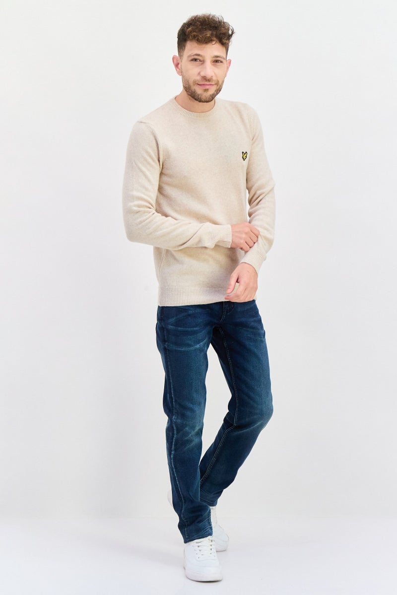 Lyle & Scott Men Crew Neck Patch Logo Sweaters, Oatmeal Heather - Image 2