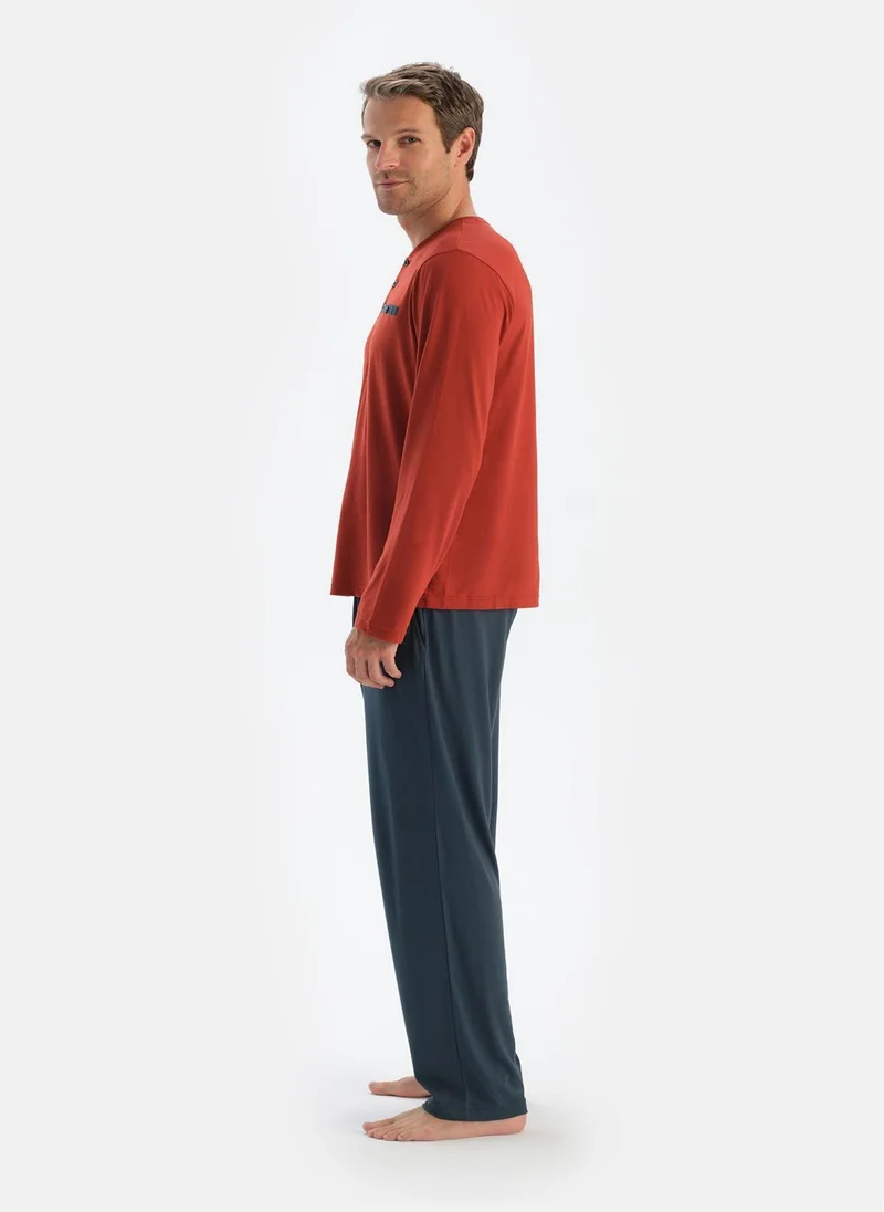 dagi T-shirt & Trousers Pajama Set Crew Neck Supreme Mid Rise Sleepwear