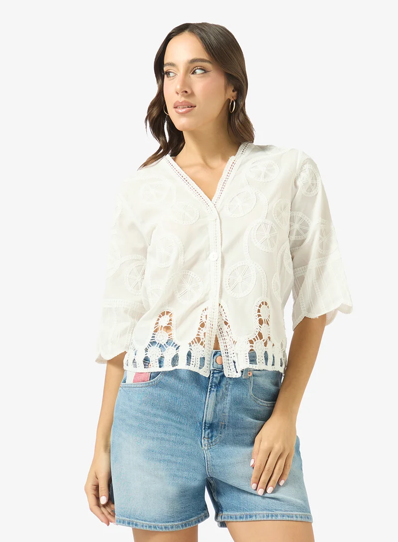 جينجر بلوزة مطرزة بوهيمية بأزرار