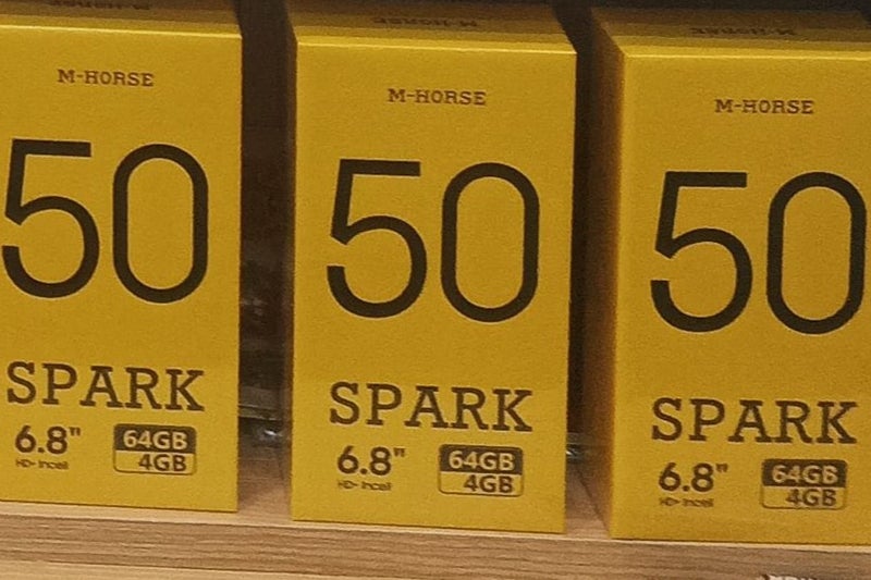 M-HORSE Spark 50 (6.8" screen, 4GB RAM, 64GB storage) Smartphone