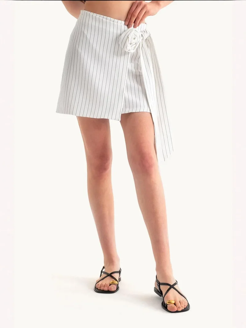 Striped Mid Rise Belt Detail Skirt