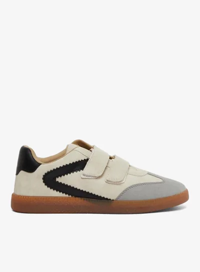 ستايلي حذاء رياضي بيج بلوحات وإغلاق بخطاف وحلقة