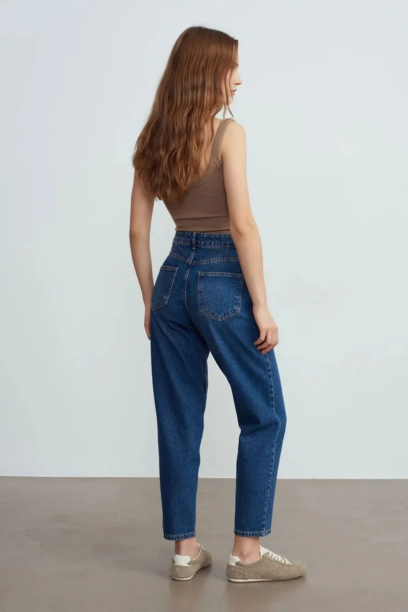 ديلفين DILVIN Low-Waist Straight-Leg Cotton Jeans