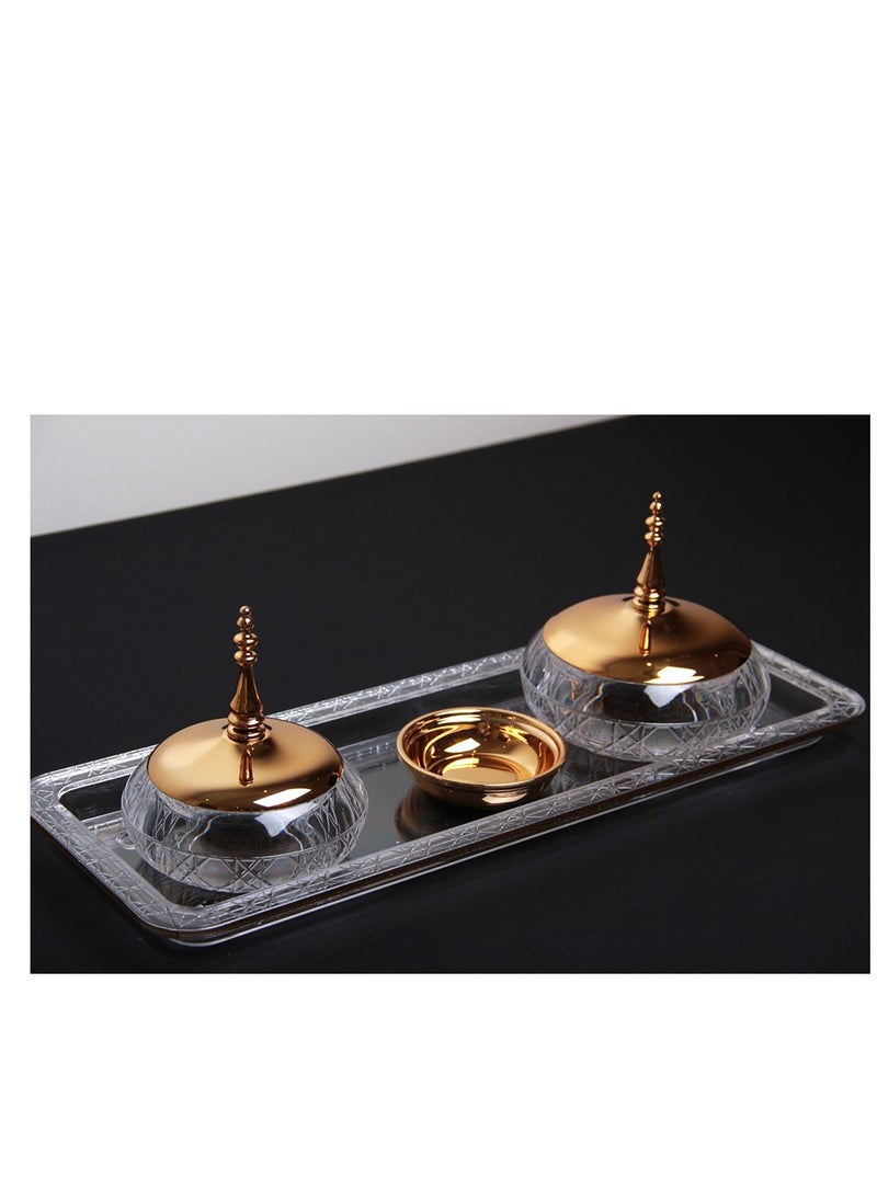 A set of luxurious plates for serving dates with a luxuriously designed tray