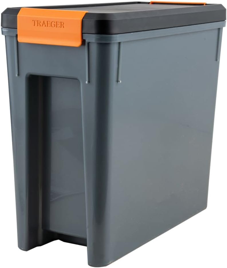 Traeger صندوق تخزين كريات Traeger Staydry مع غطاء، سعة 22 رطلاً - Image 1