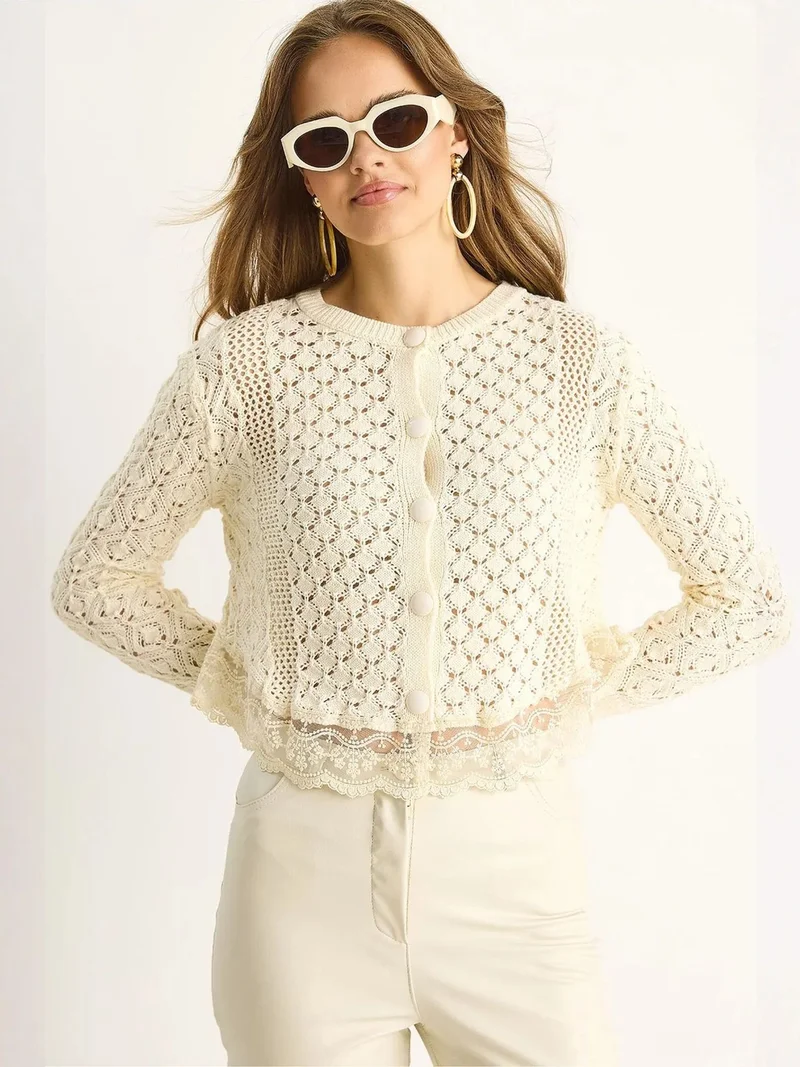 Bianco Lucci LUCCI Lace Detailed Buttoned Knit Cardigan