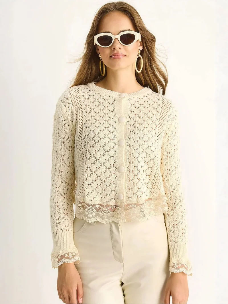 Bianco Lucci LUCCI Lace Detailed Buttoned Knit Cardigan