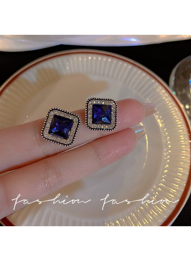 Goolsky Luxury Minimalist Stud Earrings for Women – Trendy Chic Statement Jewelry, S925 Silver/Hypoallergenic, Glossy Metal Finish, Office Daily Commute Eid Gatherings Versatile Wear - Image 4