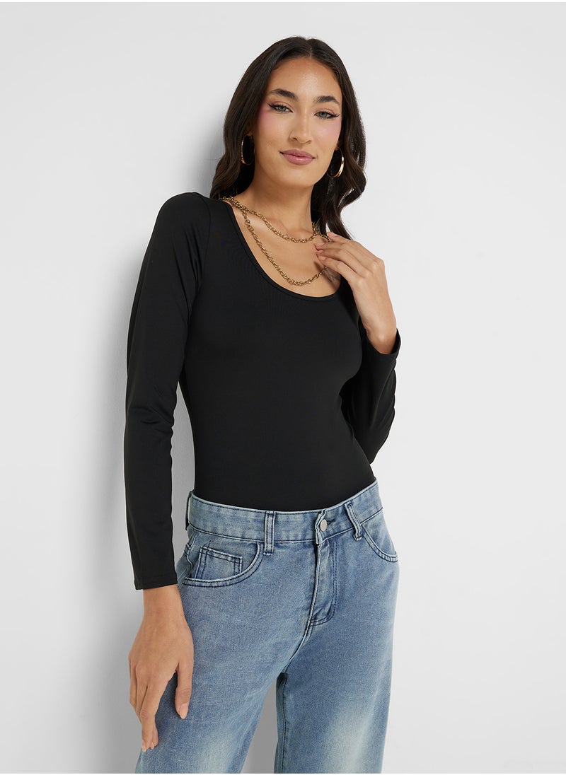 Ginger Basics - Long Sleeves Scoop Neck Fitted Bodysuit - Image 1