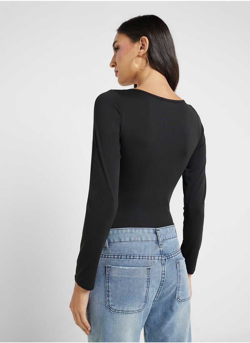 Ginger Basics - Long Sleeves Scoop Neck Fitted Bodysuit - Image 1
