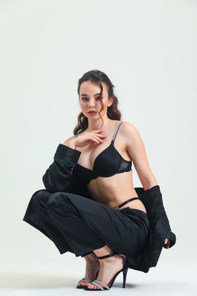 Magic Form 6389 Women's Strap Stoned Unpadded Sponge Lace Bra-Black10