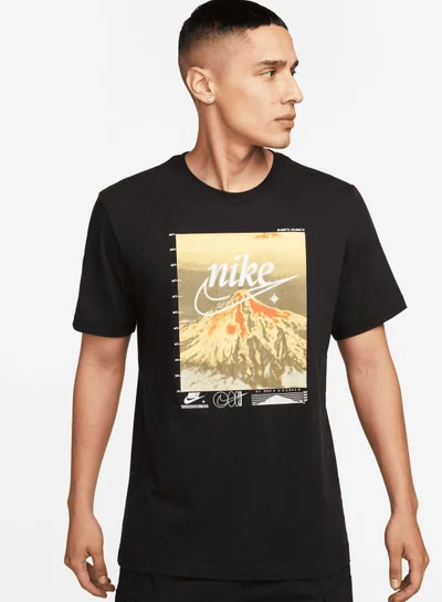 Nike Men's Sportswear Graphic T-Shirt
