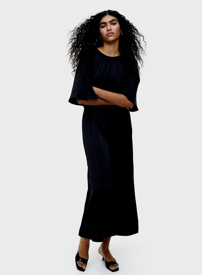 H&M Tie Detail Belted Dress