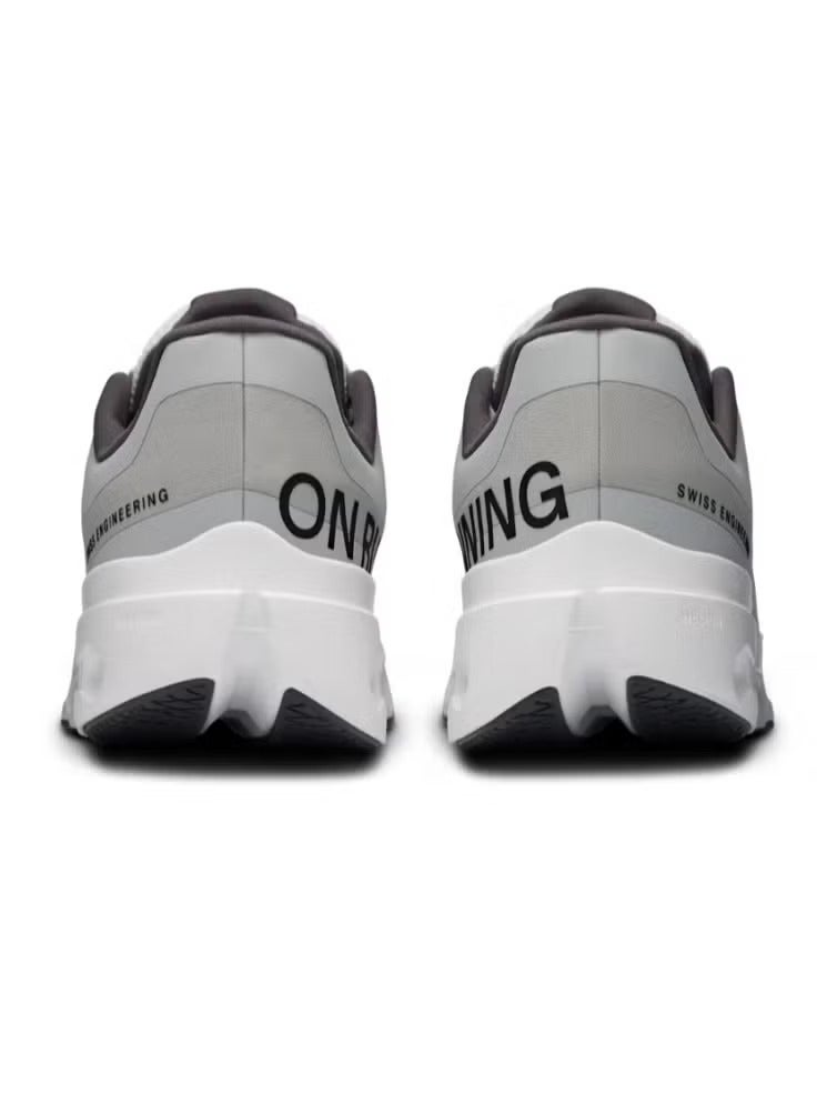 أون حذاء الجري "أون كلاود سيرفر نكست وايد" - لون جليدي/أبيض | حذاء جري عالي الأداء مع توسيد ناعم - Image 5