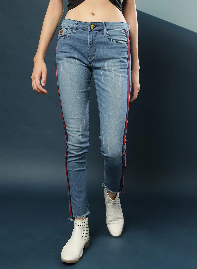 كامبوس سوترا Campus Sutra Women's Light Blue Side-Striped Denim Jeans For Casual Wear | Light-Wash | Regular Fit | Button Closure | Cotton Denim Jeans Crafted With Comfort Fit For Everyday Wear