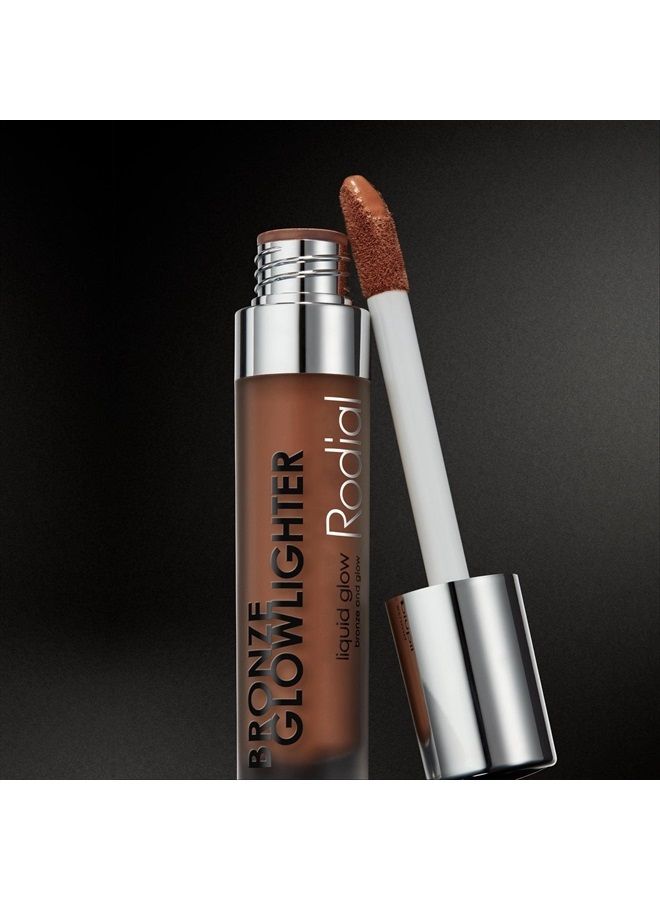 Rodial Bronze Glowlighter 0.2 fl oz, Cream Bronzer for Instant Skin Luminosity, Vit E Vit B Hydrating Liquid Bronzer for Contours and Whole Complexion, Light Formula, Pearlescent Bronzing Pigment - Image 2